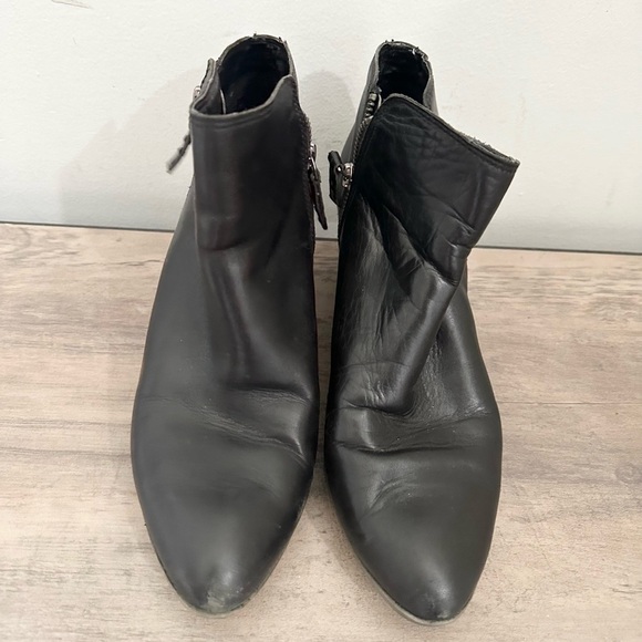 FRYE Boots Womens Size 7.5 M Sacha Rustic Booties Black Leather Ankle Dual Zip - Picture 2 of 7